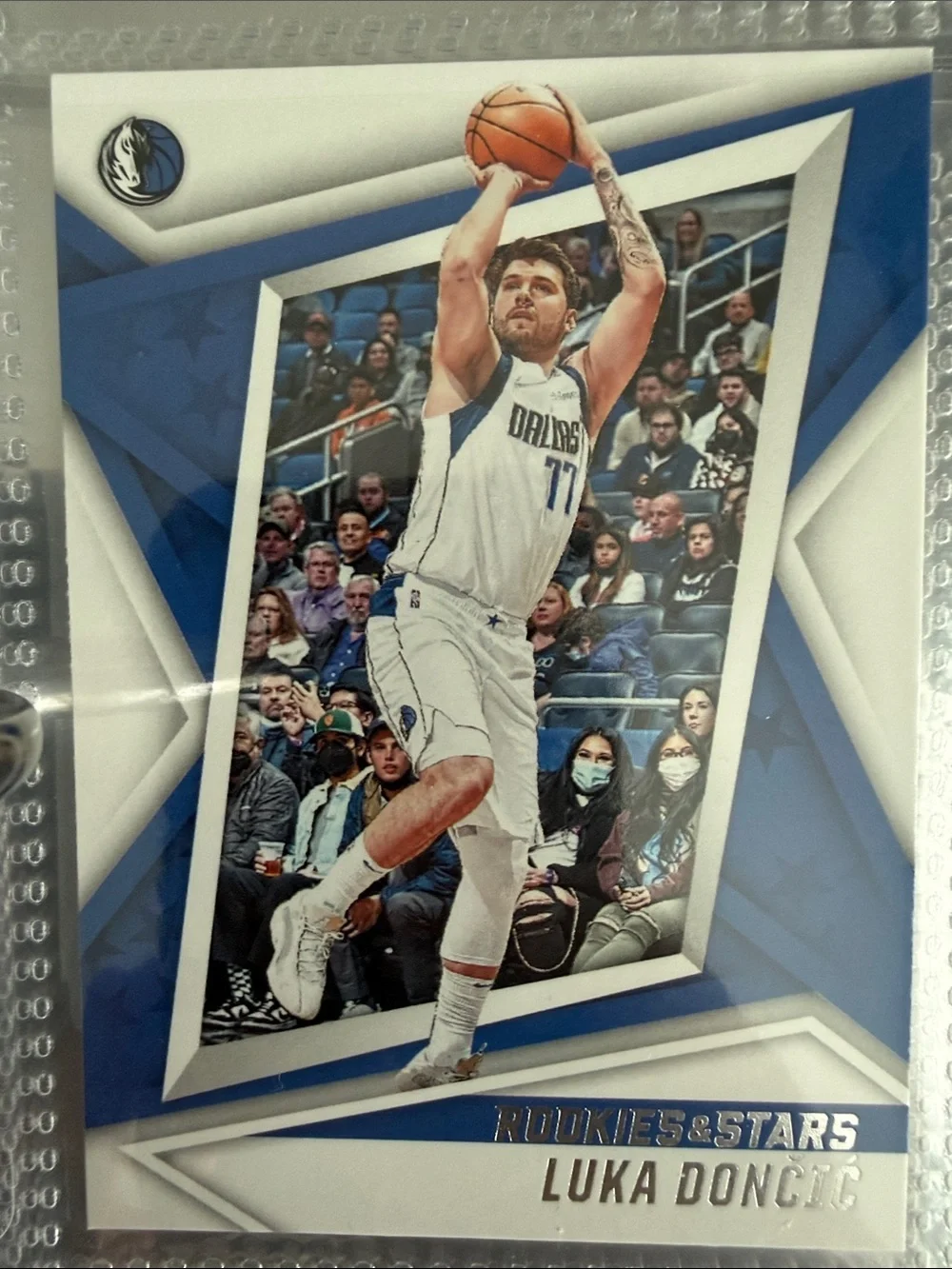 Luka Dončić Basketball Trading Card - Blue/White